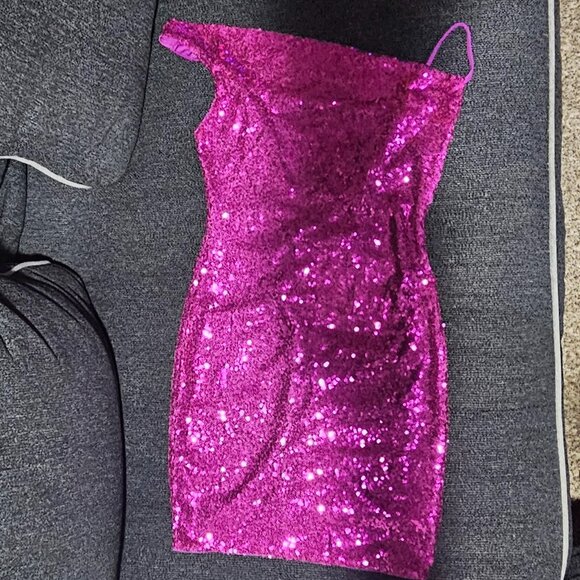 Hello Molly sequined dress (small) - New With Tags - Picture 2 of 7